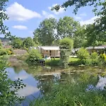 Mobil Confortable Avec Terrasse Pour 6 Personnes - Api-1-52-1584 Camping